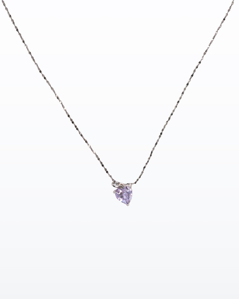 Lilac Heart – Collana acciaio con cuore lilla e catenina fine